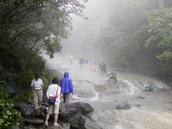 2003-07-13-カムイワッカ湯の滝の入口