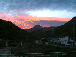2004-07-02-夕陽を背にした羅臼岳