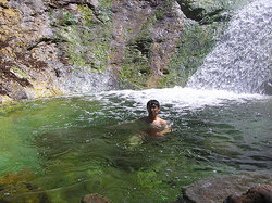 2004-07-03-カムイワッカ湯の滝で