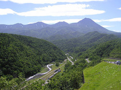 2004-07-03-知床公園線からの知床連山