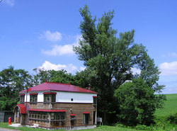 2005-07-23-大きなポプラの木と古い家