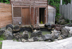 2005-07-23-湯元白金温泉ホテルの露天風呂