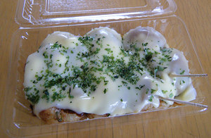 2012-07-16-上富良野のチーズたこ焼き