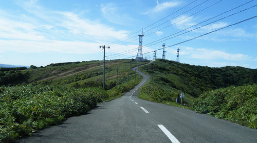 2012-08-25-展望広場から利礼の丘へ続く道