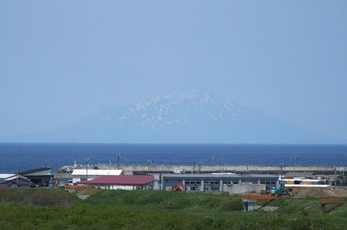2009-05-29-道の駅富士見からの利尻島
