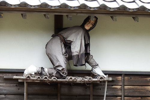 2015-05-09-松前藩屋敷の忍者人形