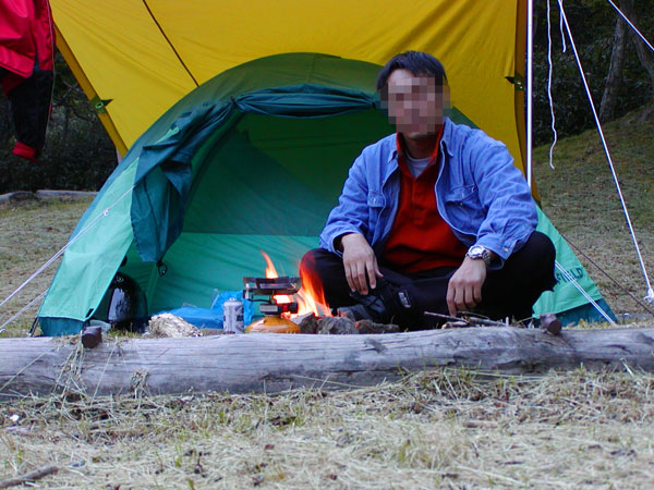 http://lip-hokkaido.com/pocky/p_img/2002/2002-07-13-siretoko-rausu_camp_fire.jpg