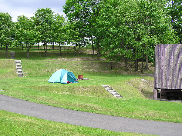 http://lip-hokkaido.com/pocky/p_img/2005/2005-06-18-hinodekoen-camp01.jpg