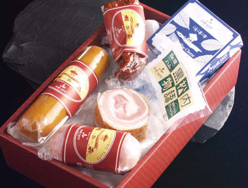 トワ・ヴェールのハム・ソーセージ